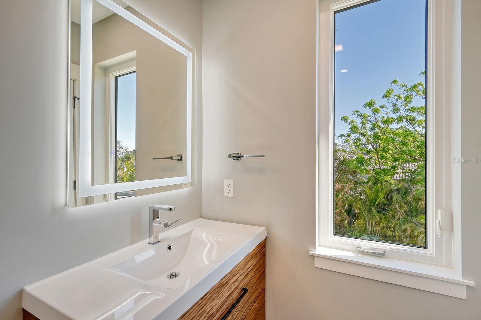 BAY ISLES - Residential