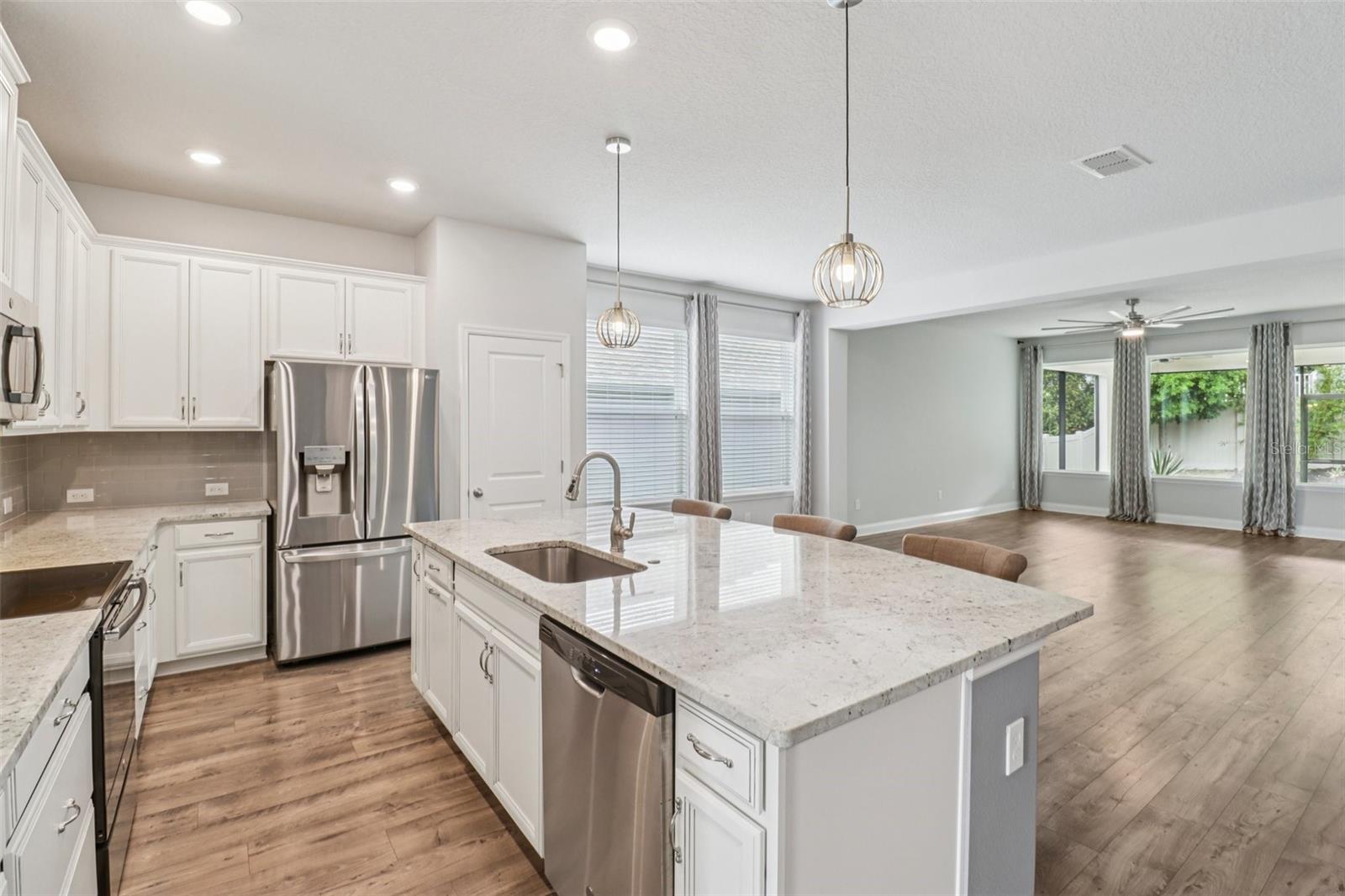 JOHNS LAKE LNDG PH 4 - Residential