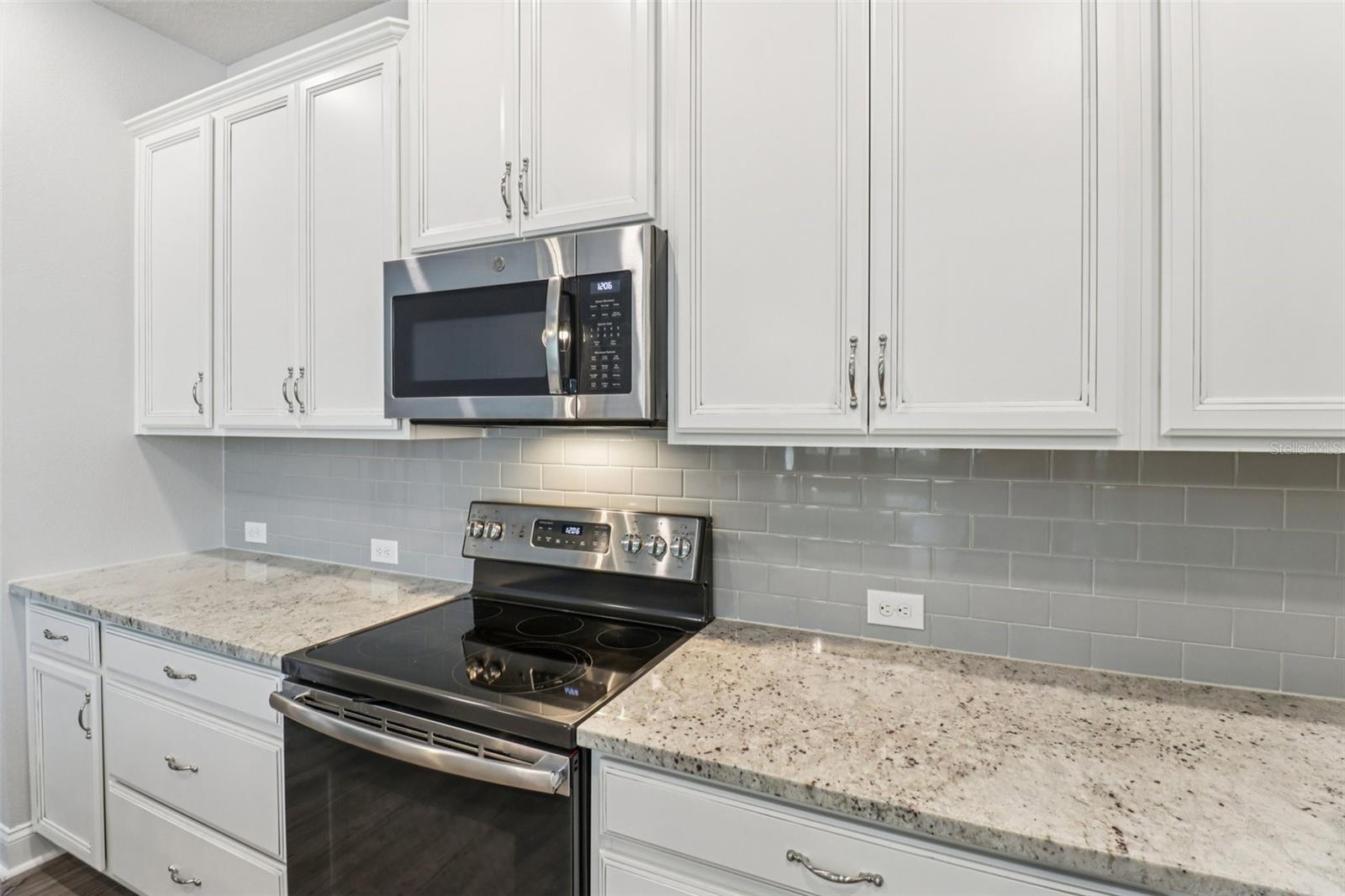 JOHNS LAKE LNDG PH 4 - Residential