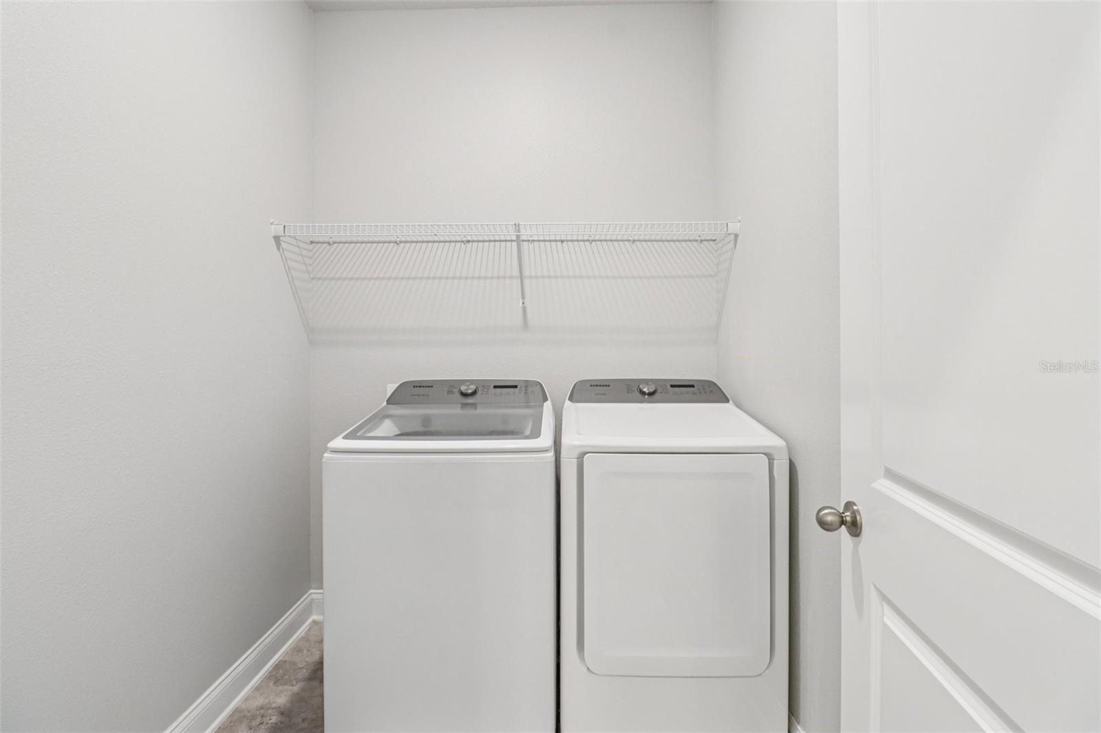 JOHNS LAKE LNDG PH 4 - Residential