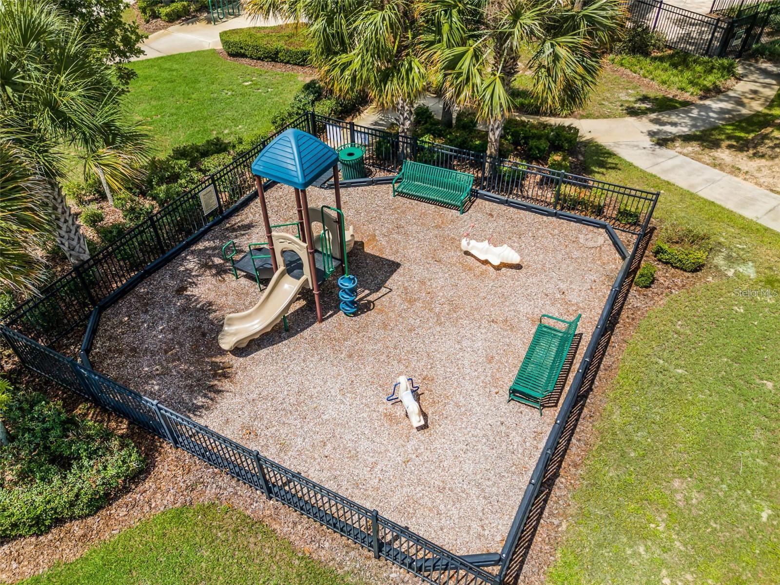 JOHNS LAKE LNDG PH 4 - Residential