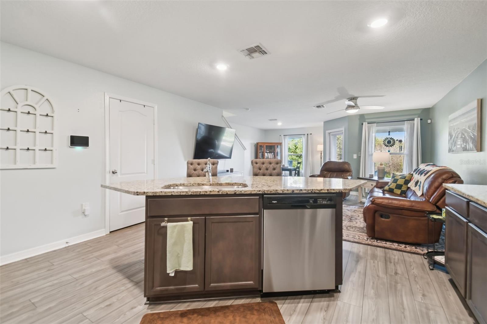 MADISON VILLAGE TWNHMS - Residential