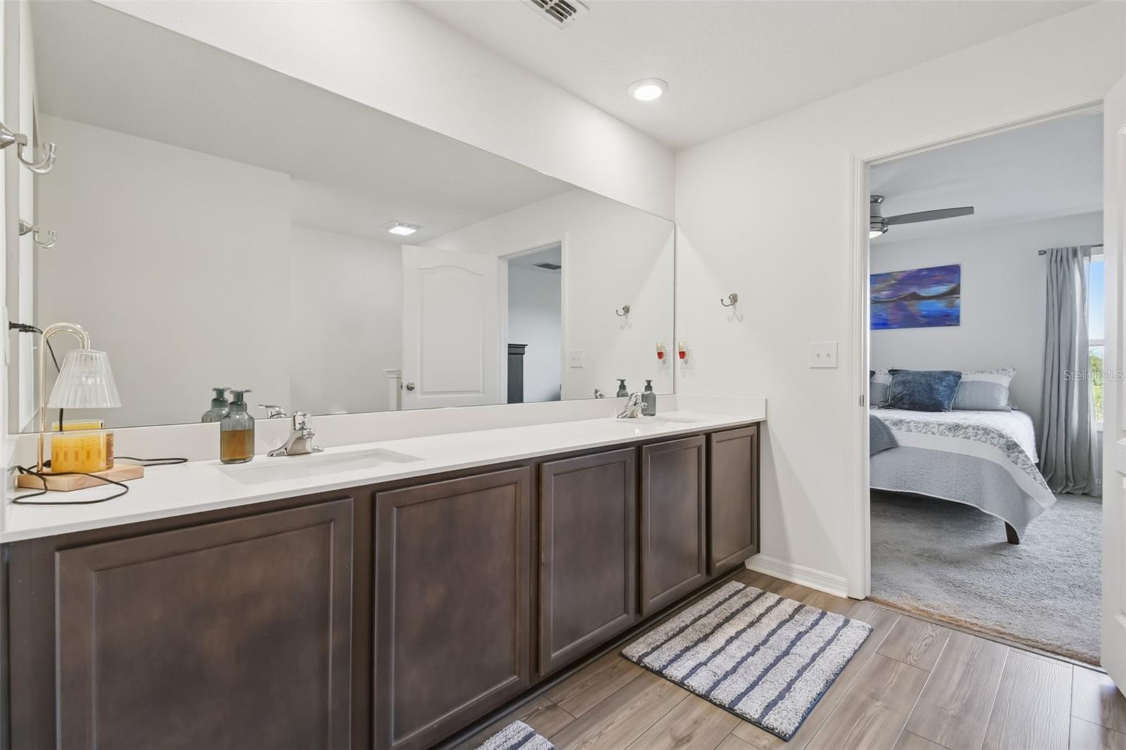 MADISON VILLAGE TWNHMS - Residential