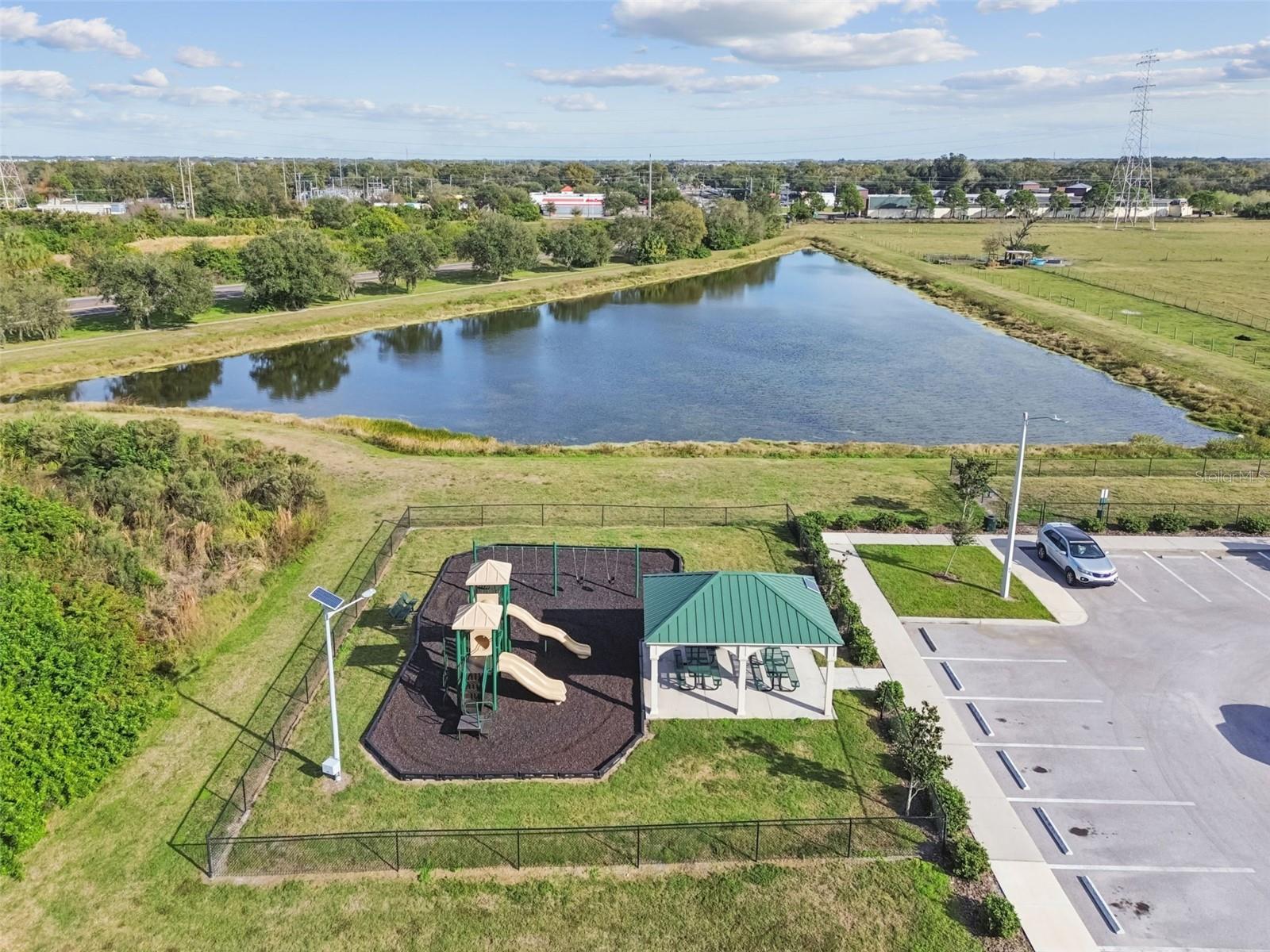 MADISON VILLAGE TWNHMS - Residential