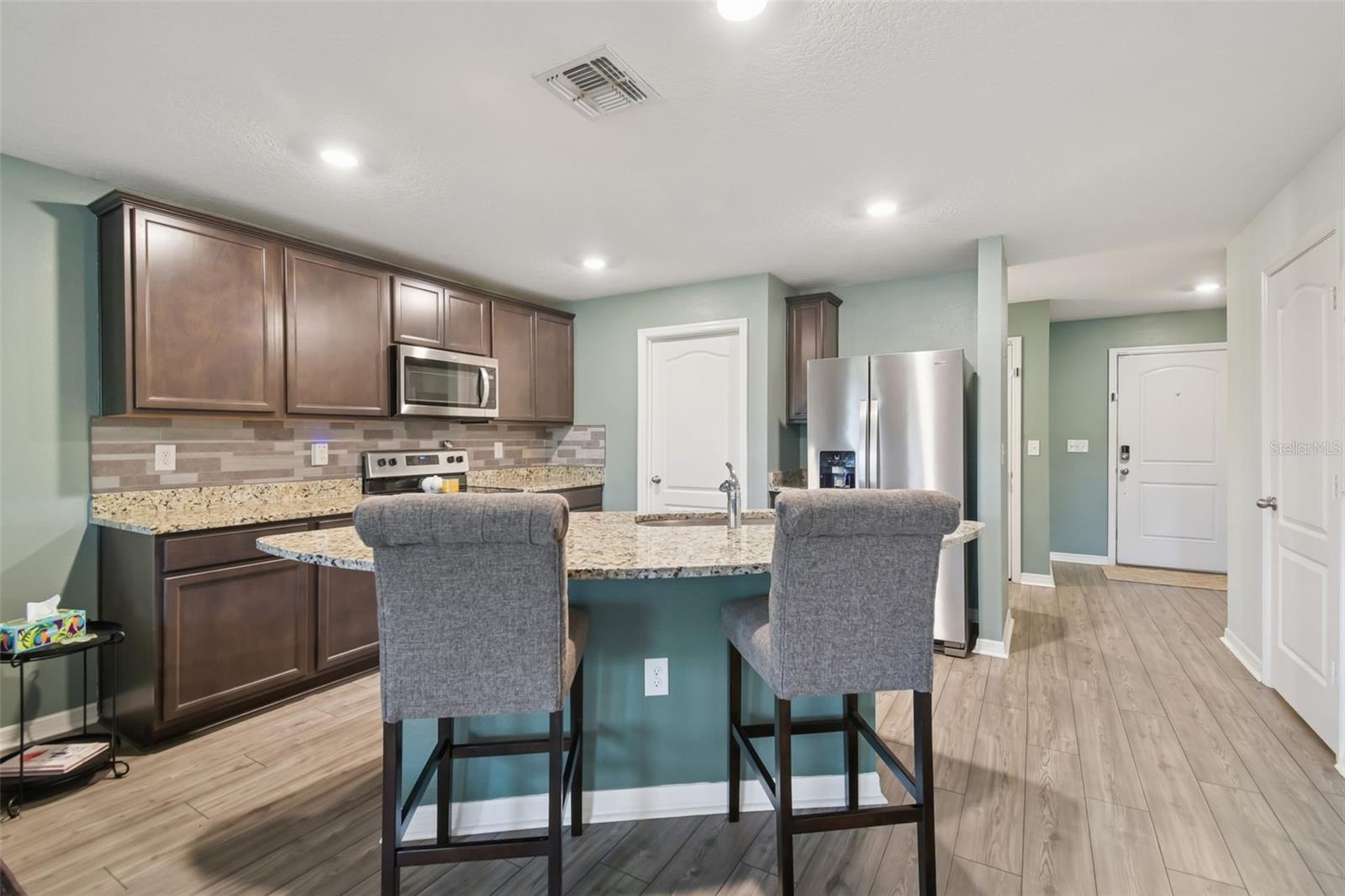 MADISON VILLAGE TWNHMS - Residential