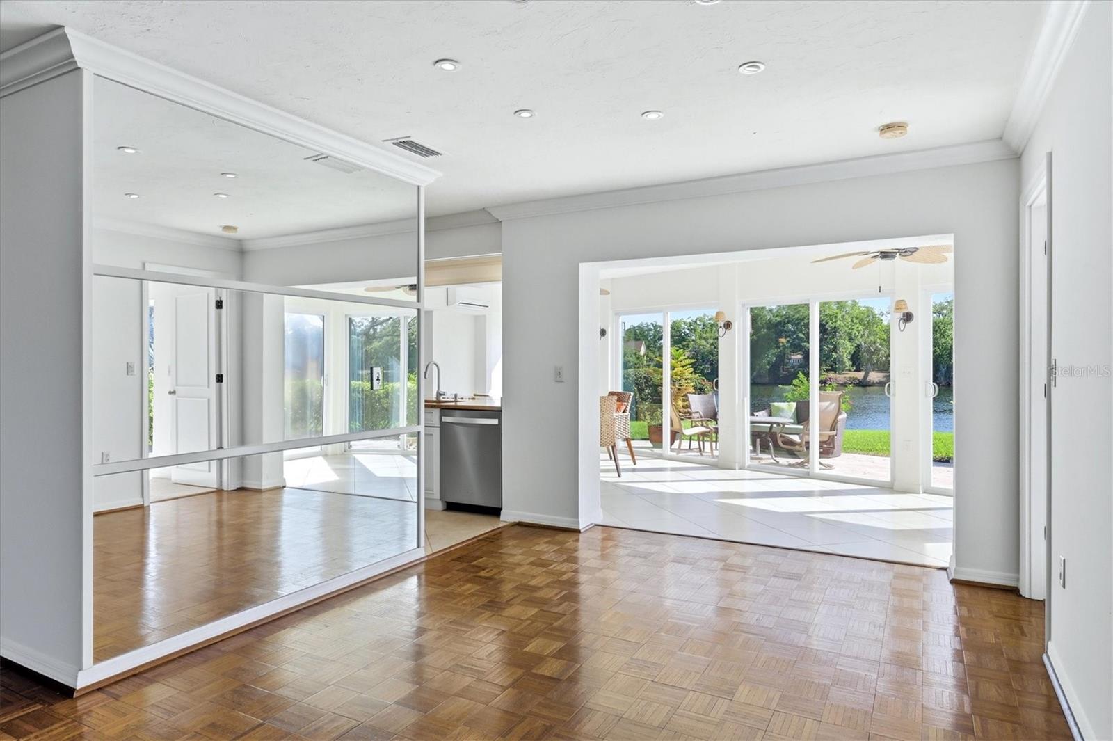 THE MEADOWS - Residential