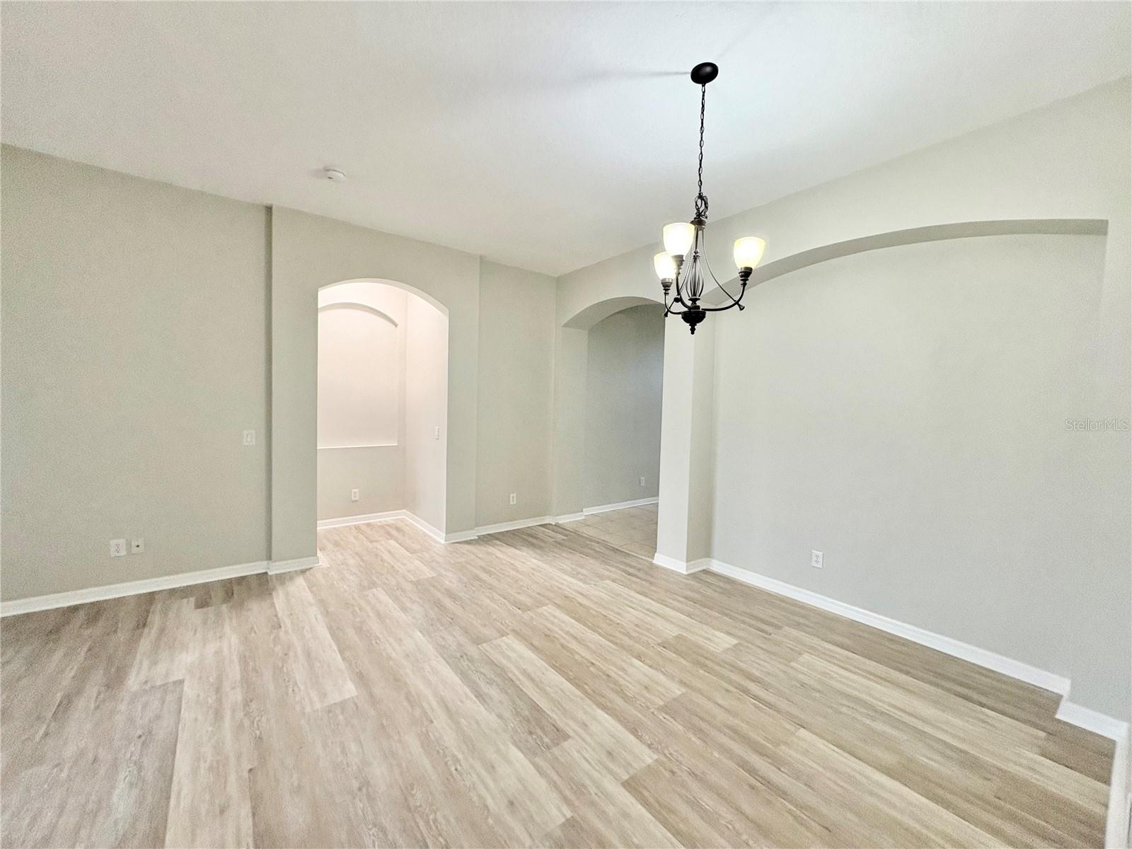 ANCIENT OAKS UNIT ONE - Residential Lease