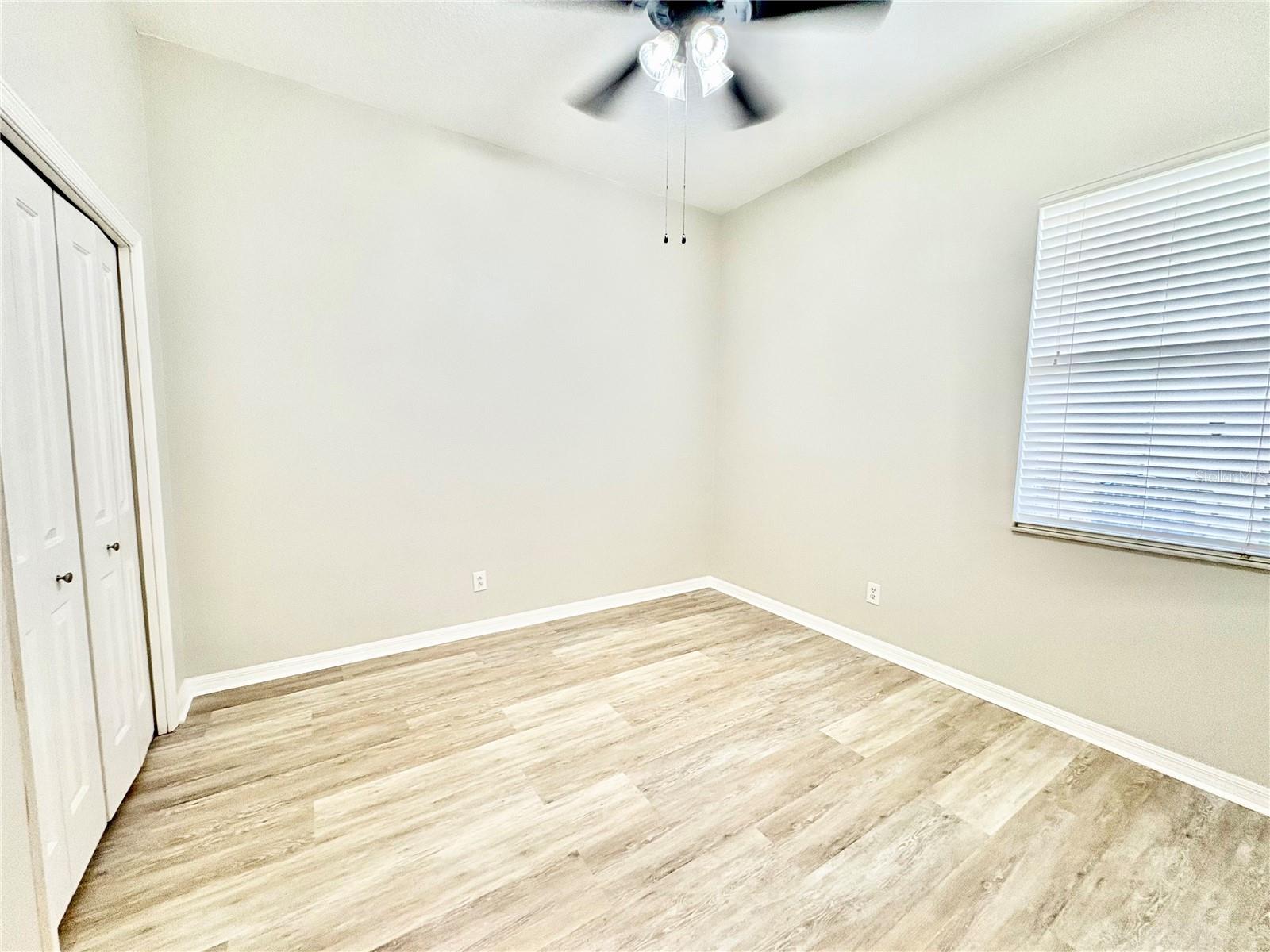 ANCIENT OAKS UNIT ONE - Residential Lease