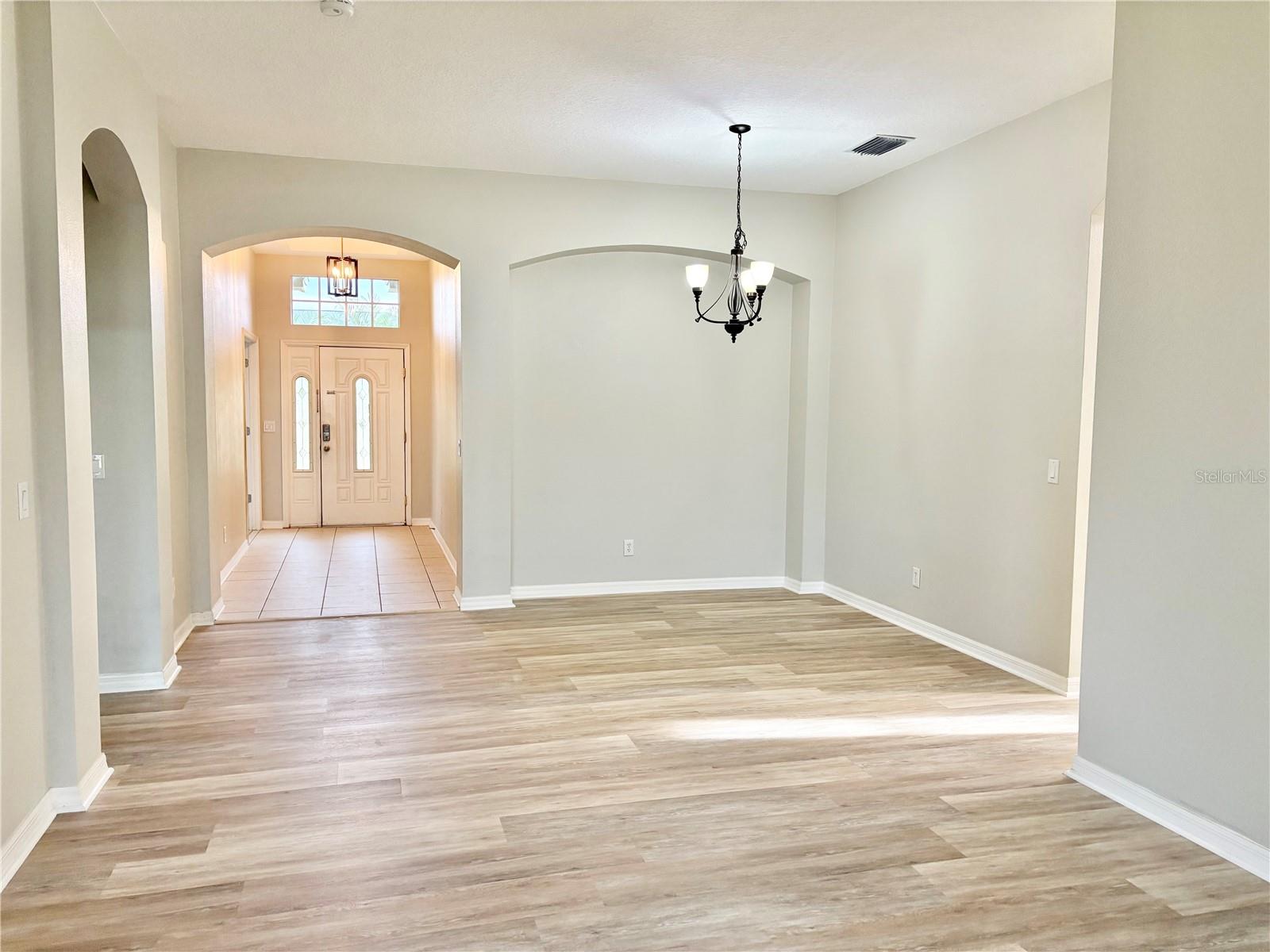 ANCIENT OAKS UNIT ONE - Residential Lease