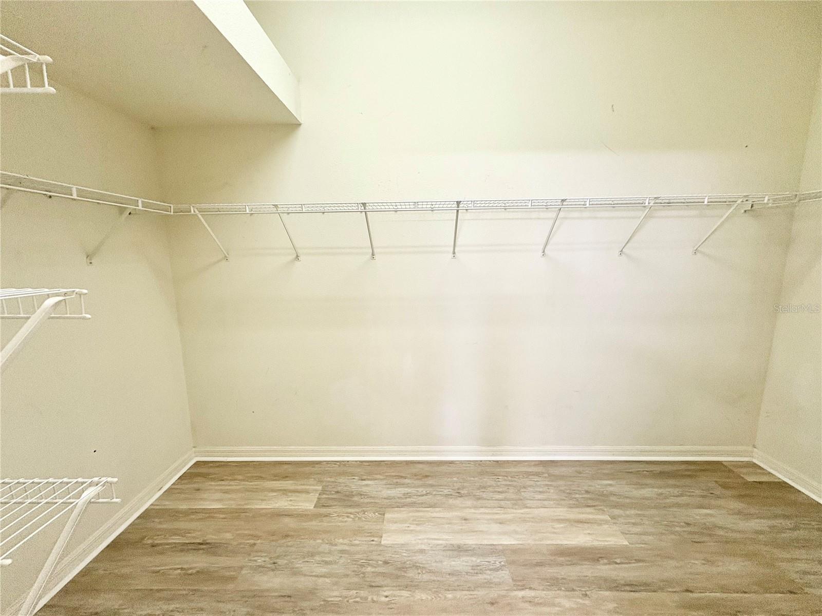 ANCIENT OAKS UNIT ONE - Residential Lease