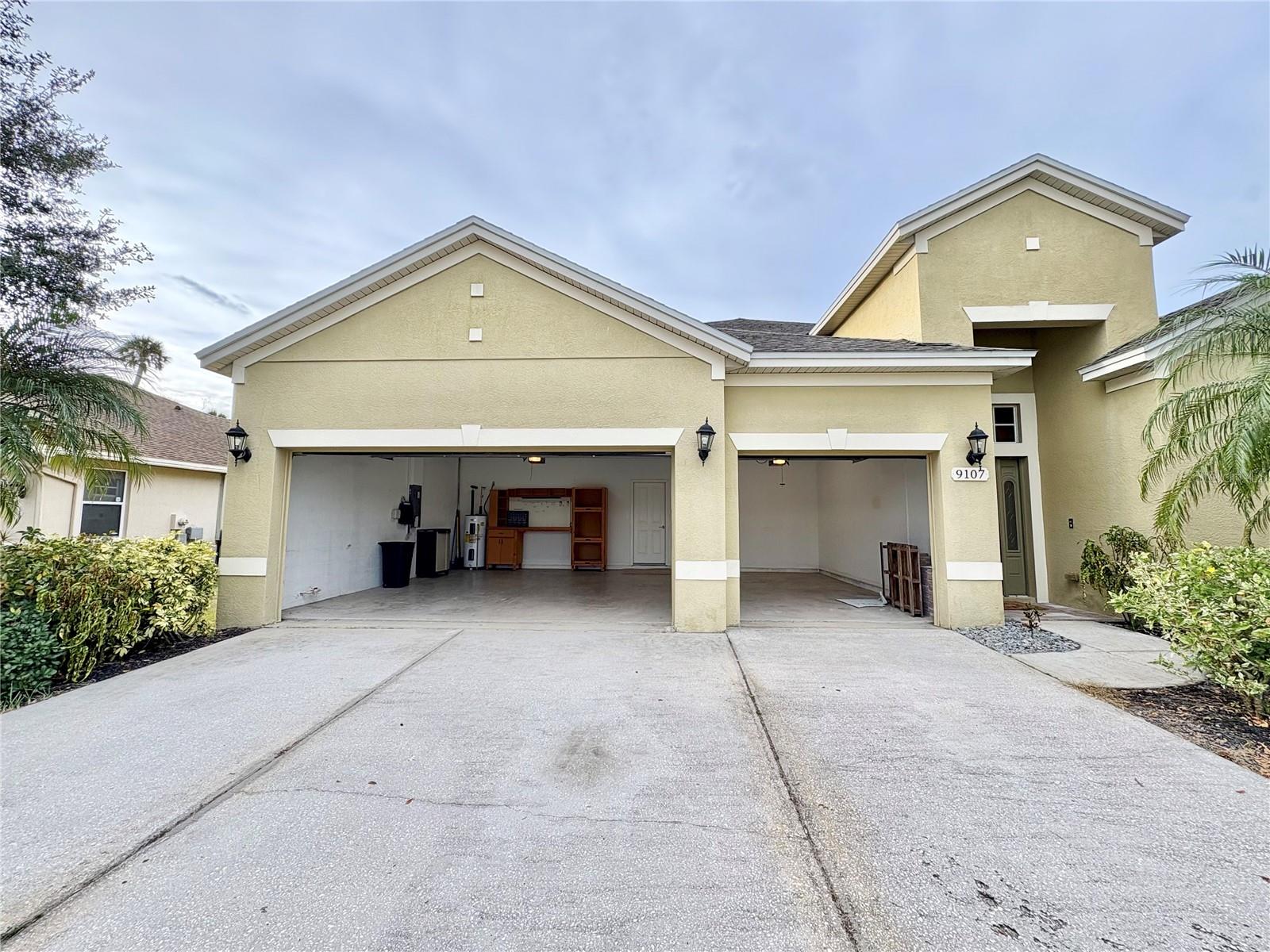 ANCIENT OAKS UNIT ONE - Residential Lease