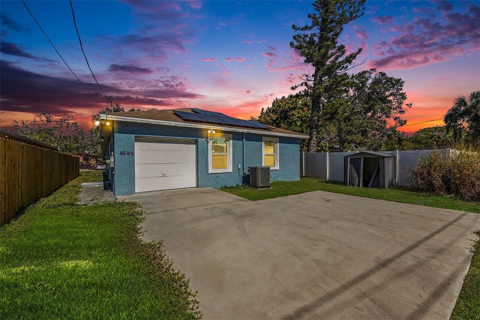 SHADOW LAWN - Residential