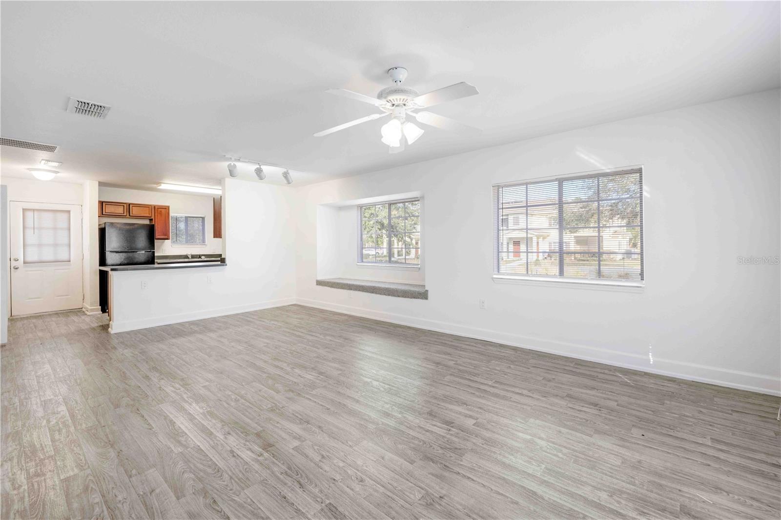 VILLAS AT SPRING HILL - Residential Lease