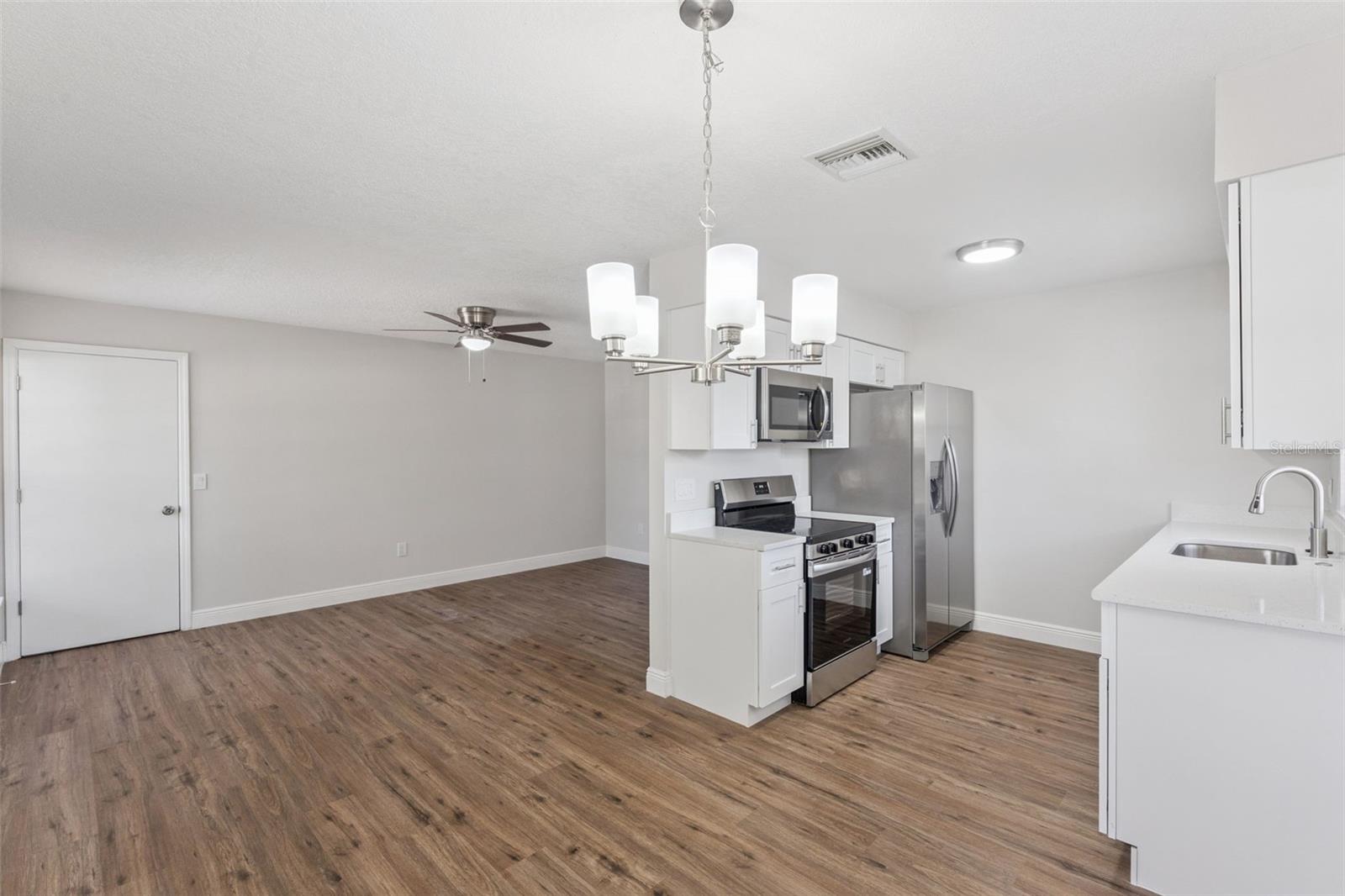 WEST APOPKA HILLS - Residential