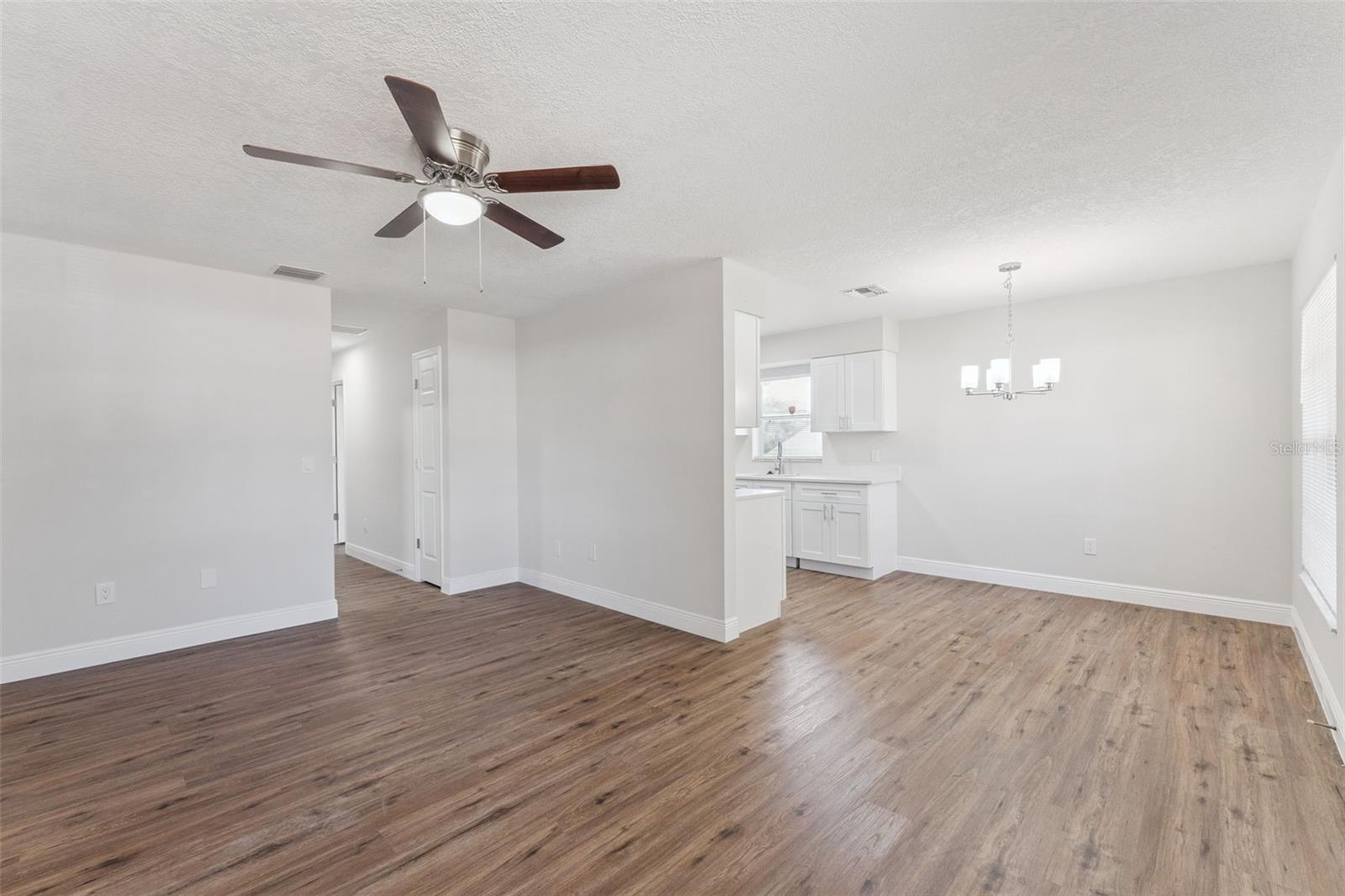 WEST APOPKA HILLS - Residential