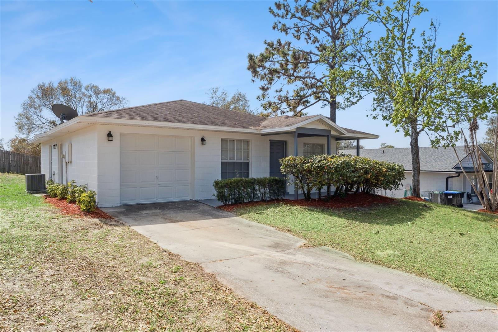 433 APOPKA HILLS CIRCLE
