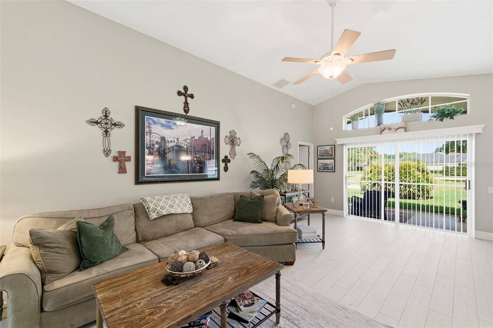 LEXINGTON OAKS PH 01 - Residential