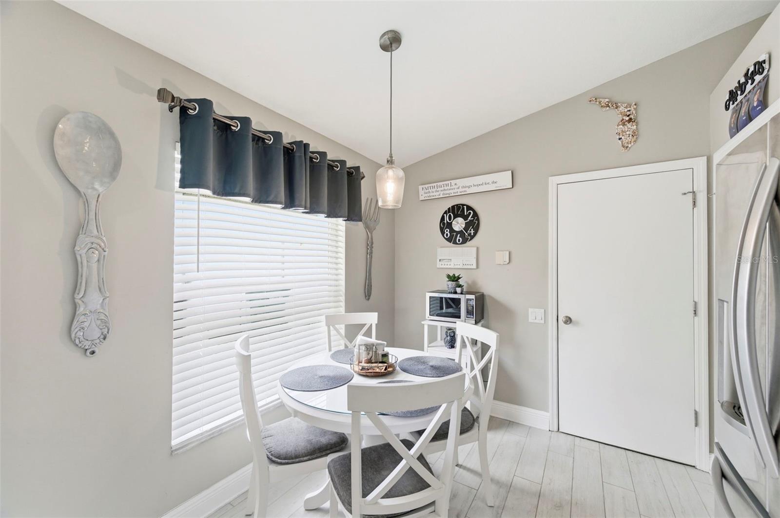 LEXINGTON OAKS PH 01 - Residential