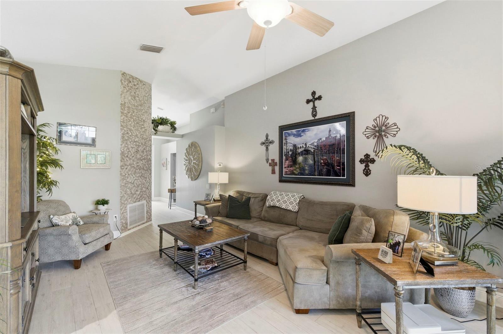 LEXINGTON OAKS PH 01 - Residential