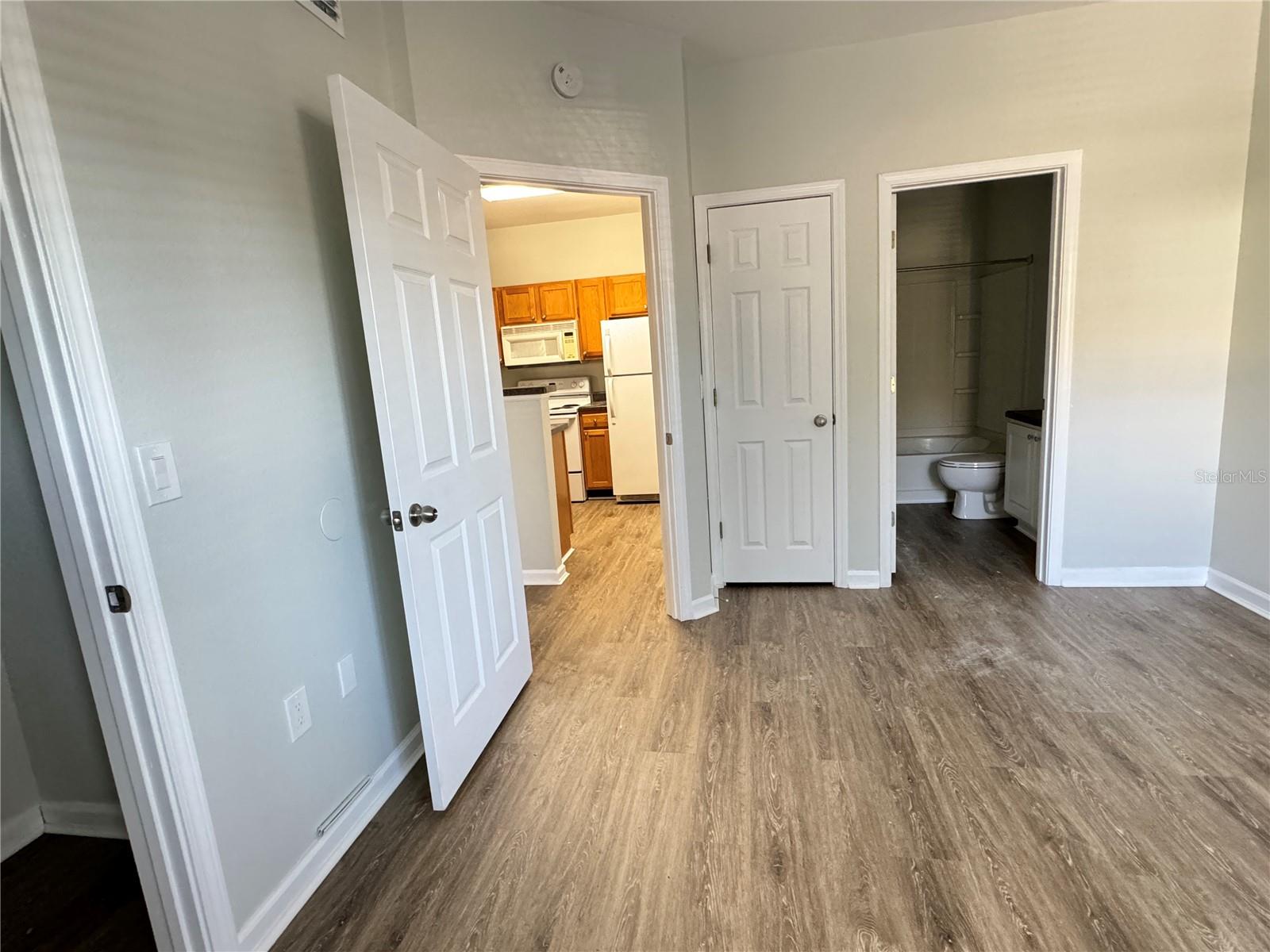 THE PALMS OF CORTEZ - Residential Lease