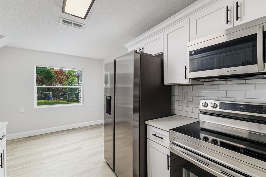 Photo of 151 NW 10th Drive, Mulberry, FL 33860 (MLS # L4960724)