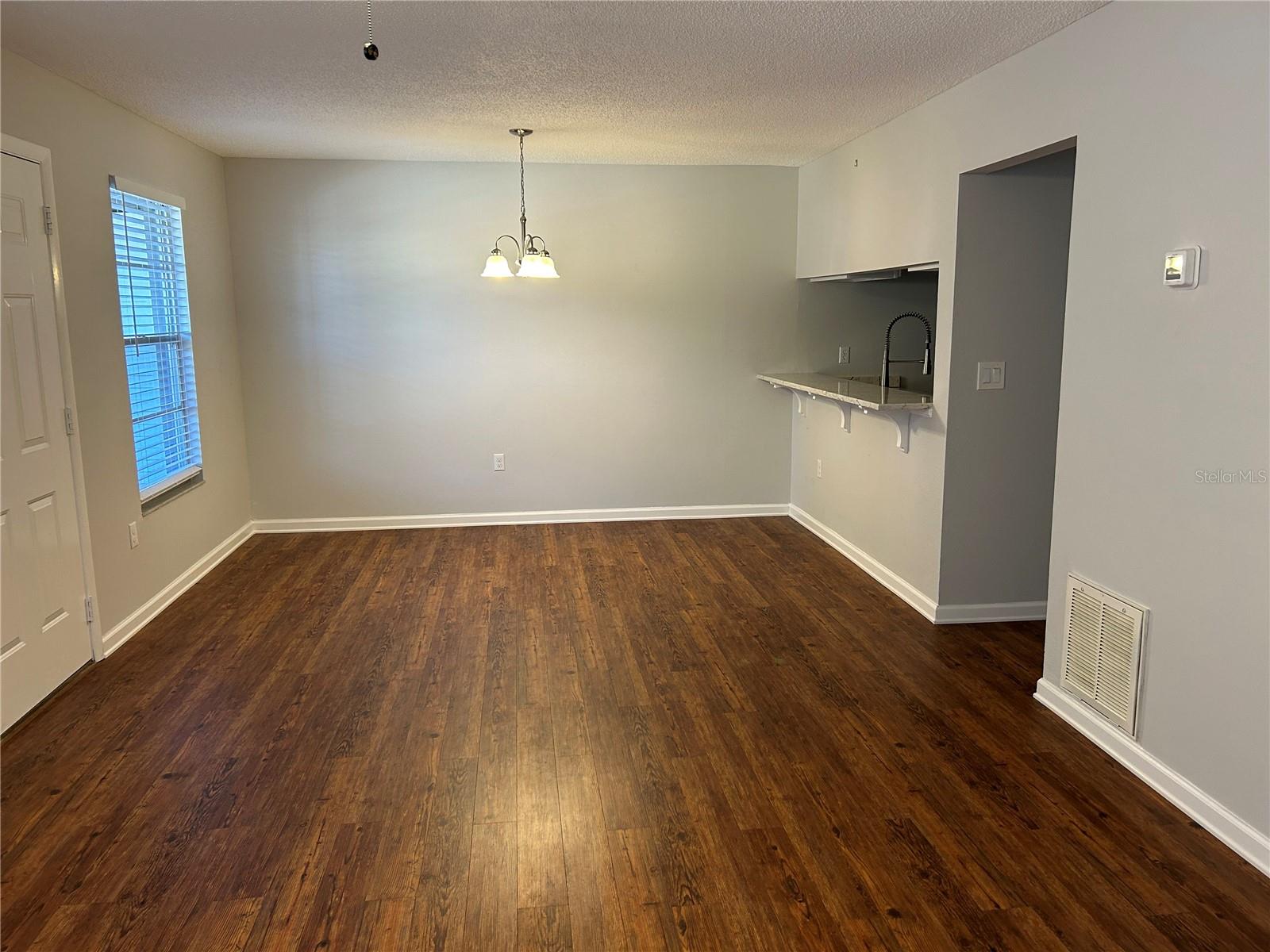 MIRROR LAKE SEC 2 - Residential Lease