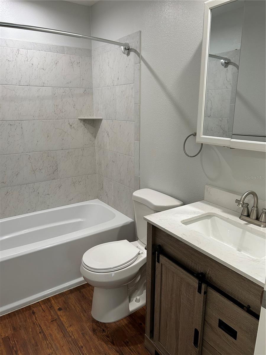 MIRROR LAKE SEC 2 - Residential Lease