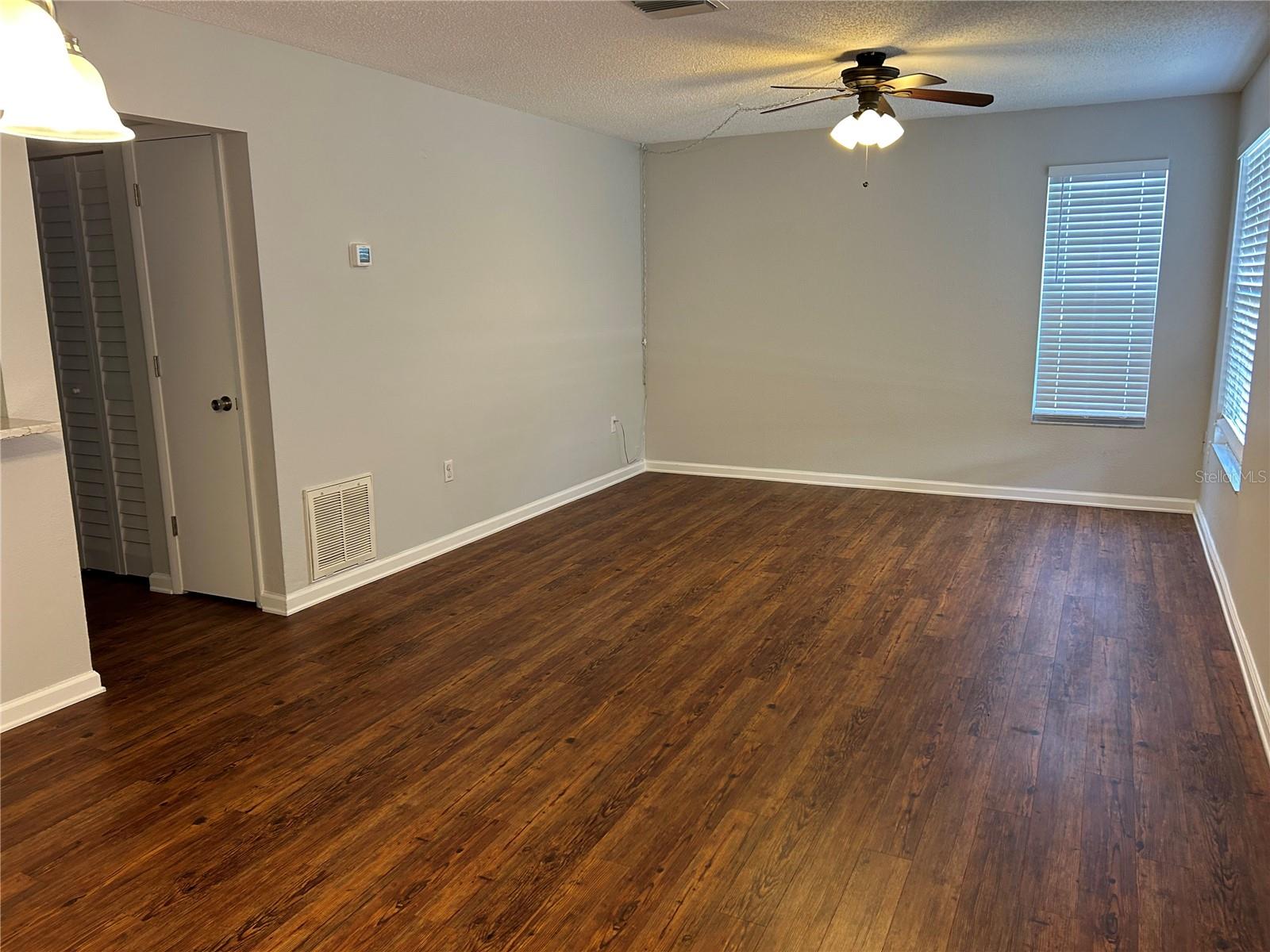 MIRROR LAKE SEC 2 - Residential Lease