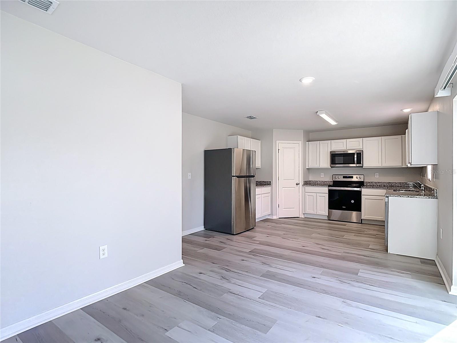 ROYAL HIGHLANDS - Residential