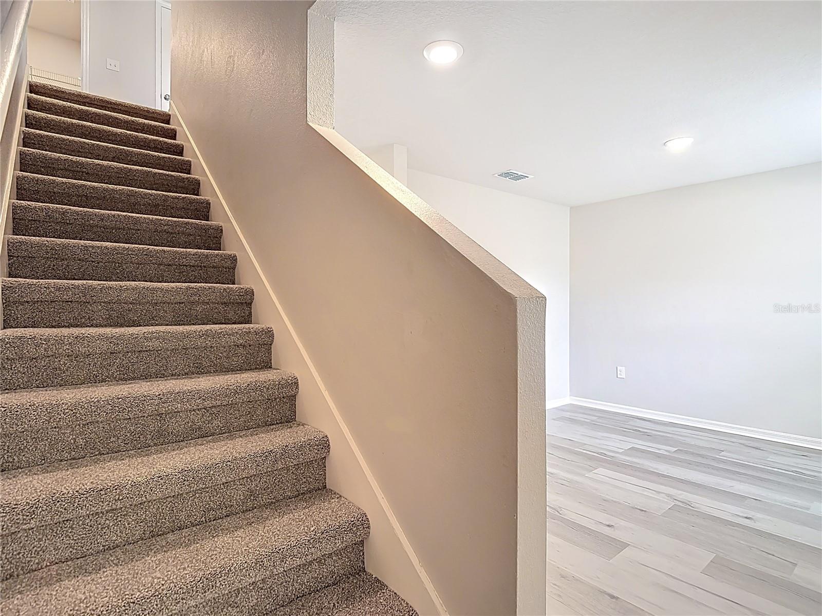 ROYAL HIGHLANDS - Residential