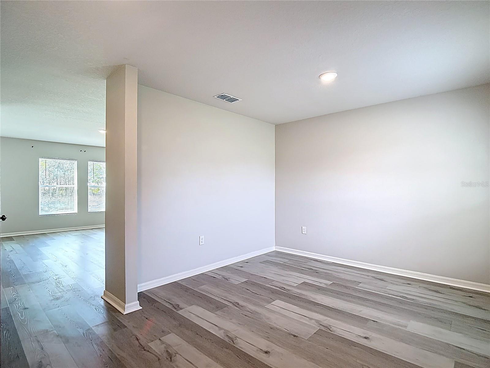 ROYAL HIGHLANDS - Residential