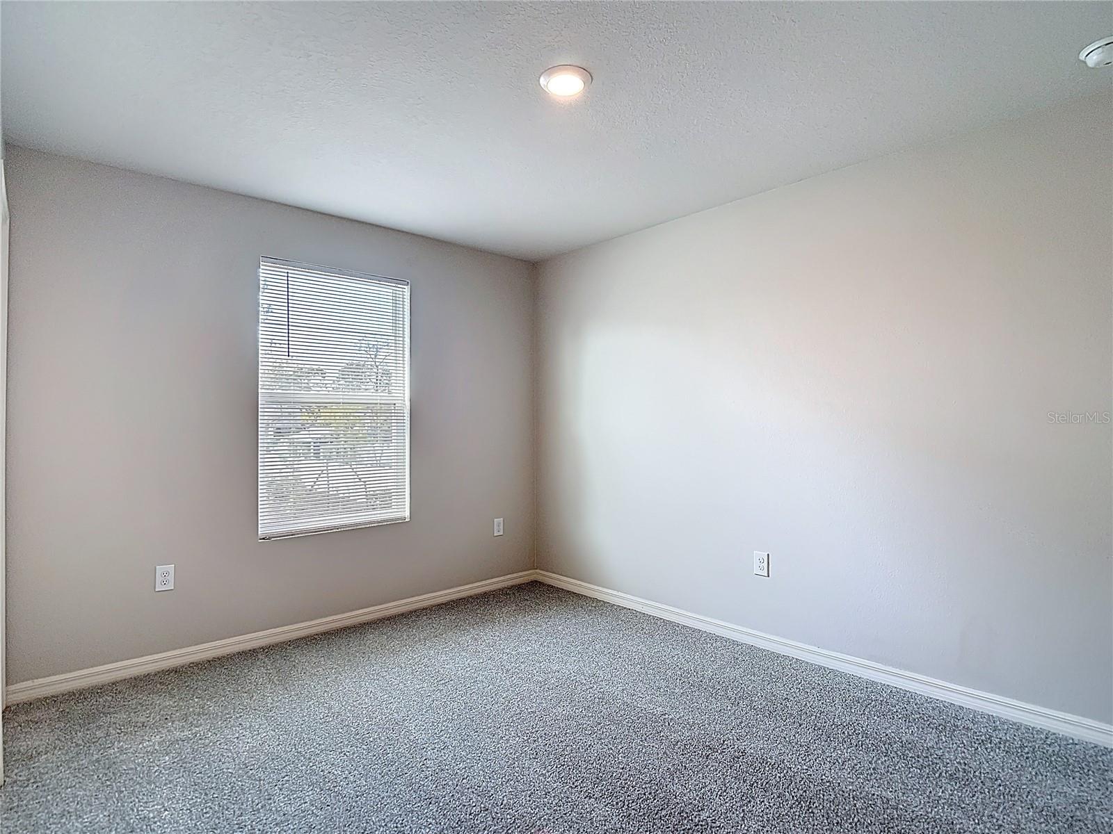 ROYAL HIGHLANDS - Residential