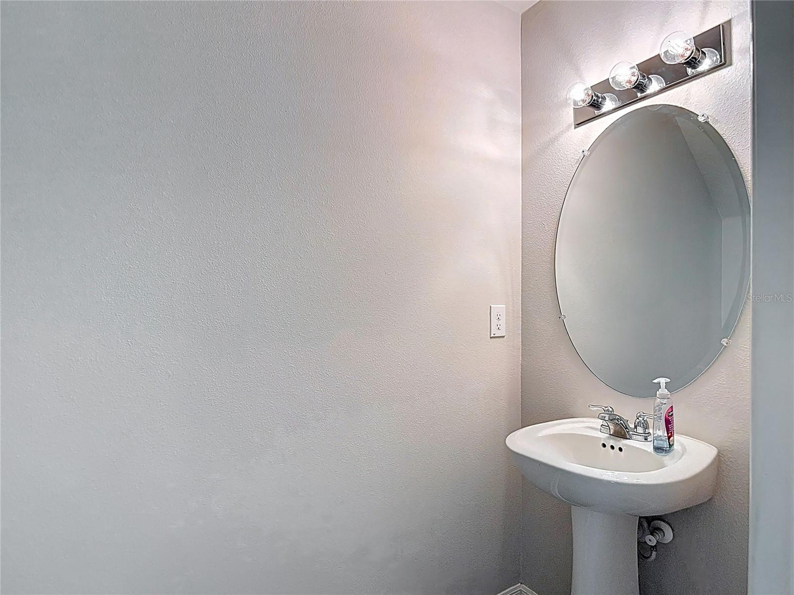 ROYAL HIGHLANDS - Residential