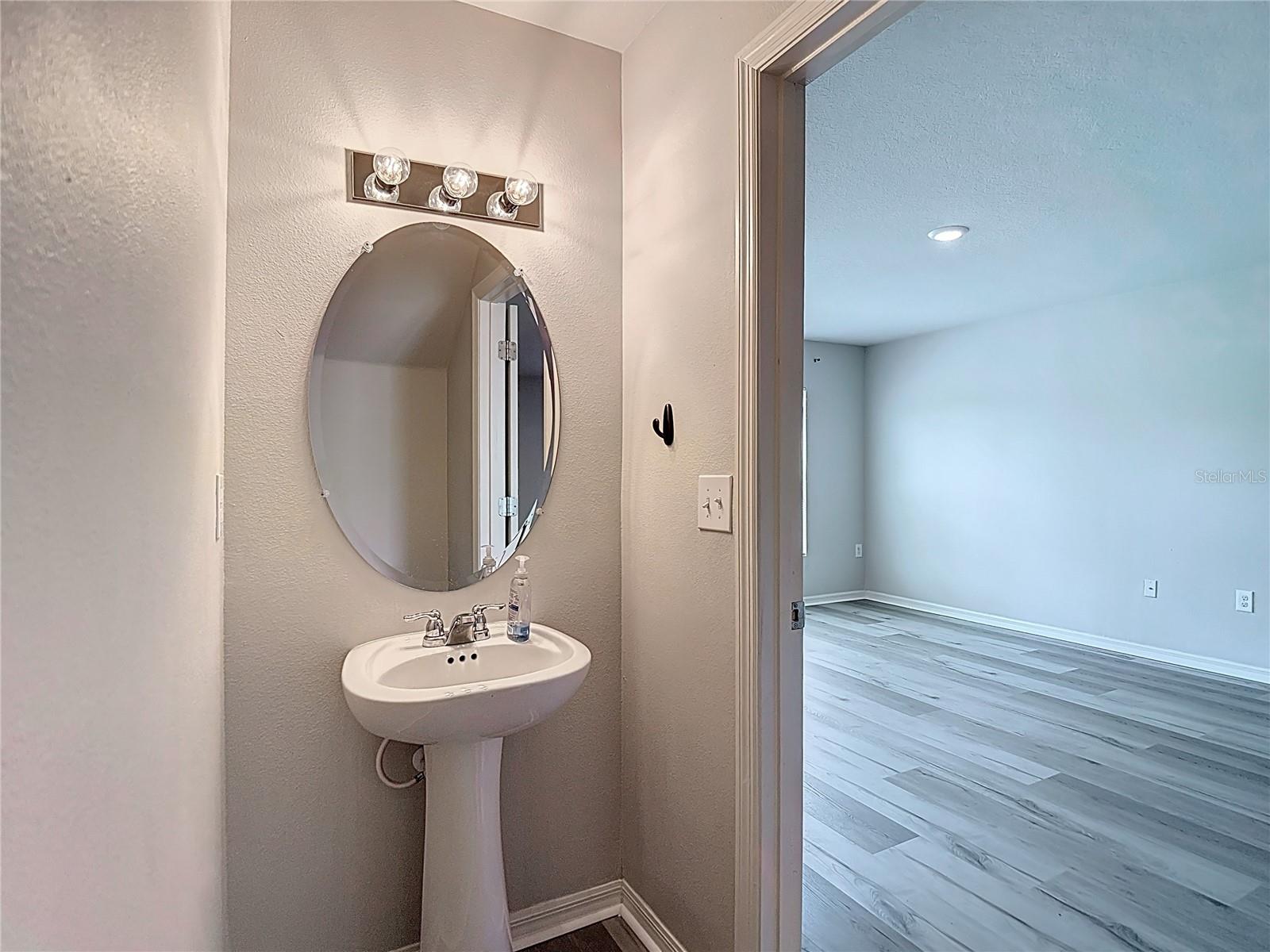 ROYAL HIGHLANDS - Residential