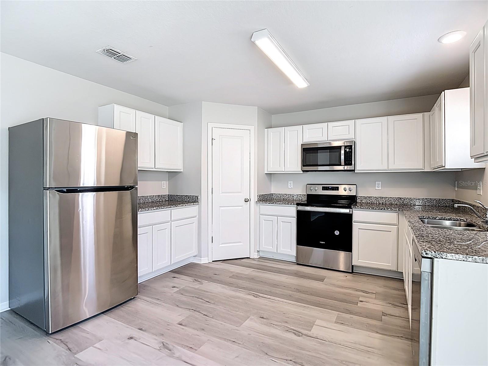 ROYAL HIGHLANDS - Residential