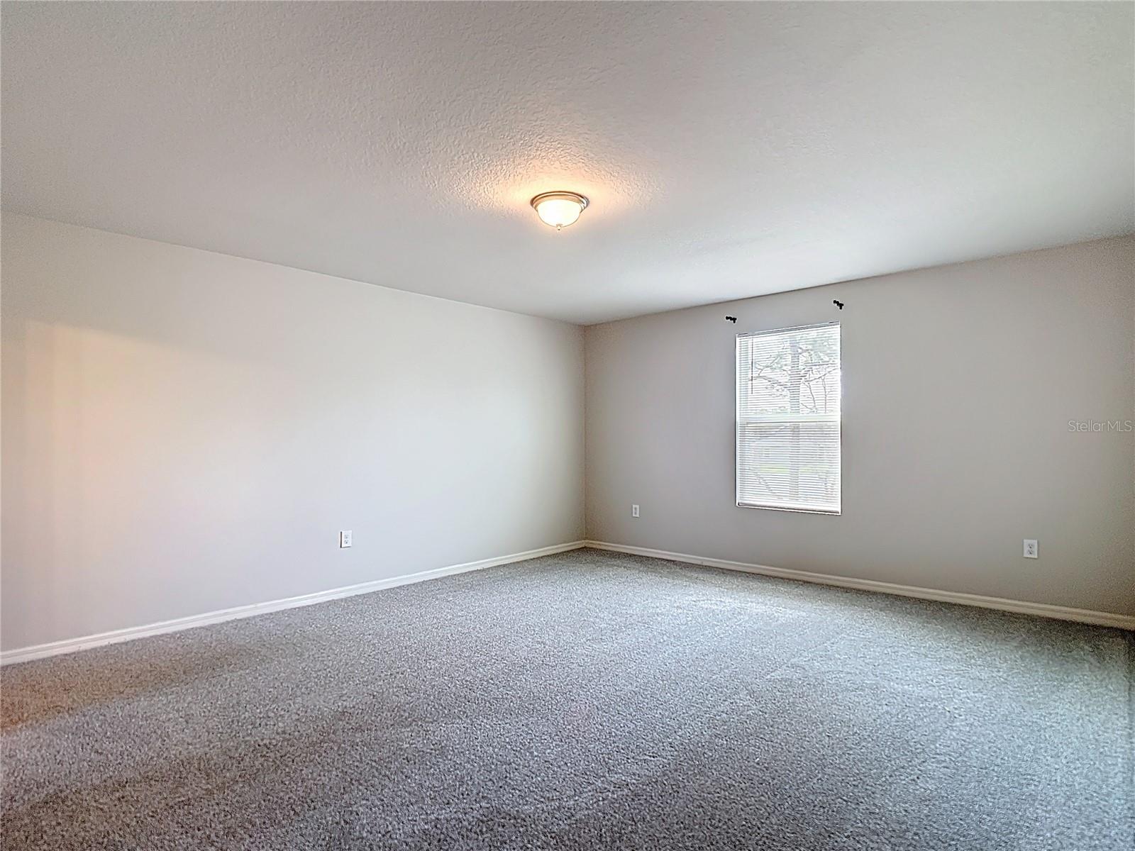 ROYAL HIGHLANDS - Residential