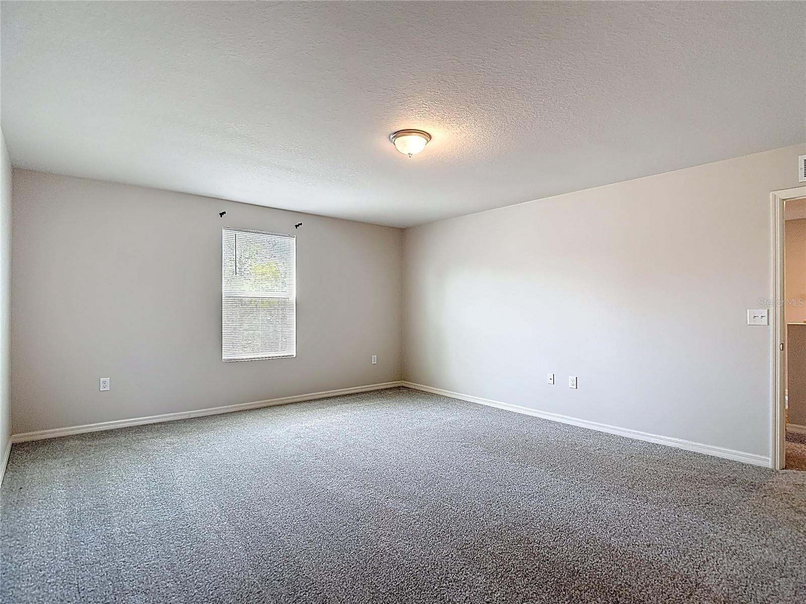 ROYAL HIGHLANDS - Residential