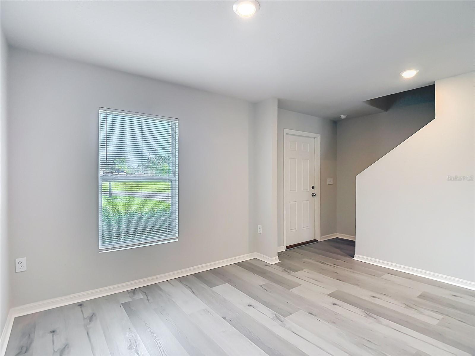 ROYAL HIGHLANDS - Residential