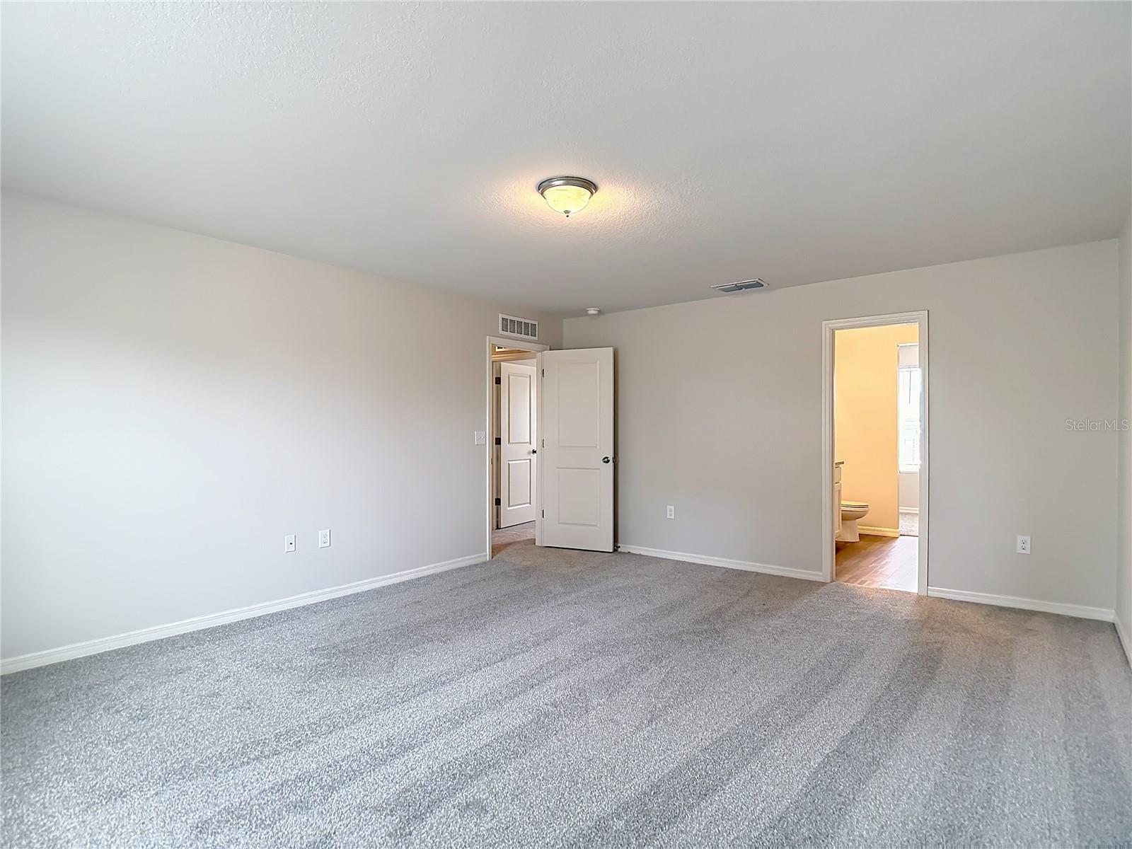 ROYAL HIGHLANDS - Residential