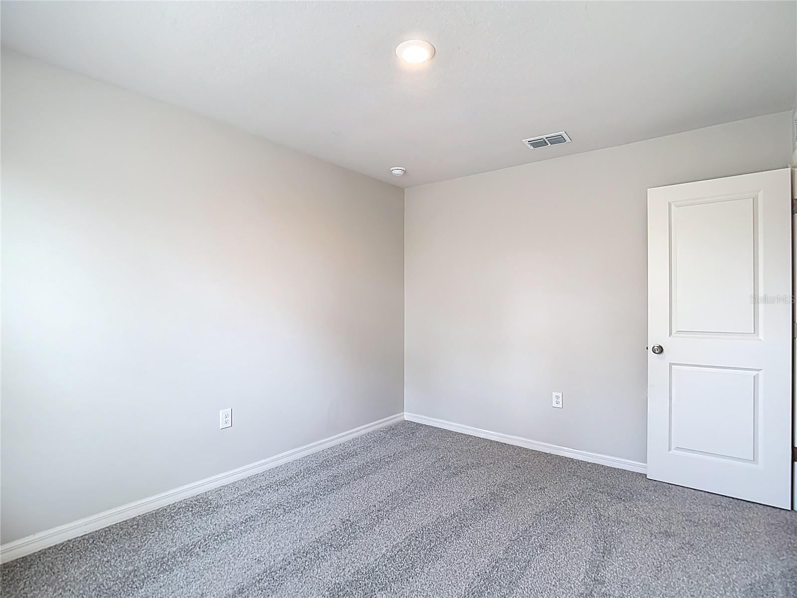 ROYAL HIGHLANDS - Residential