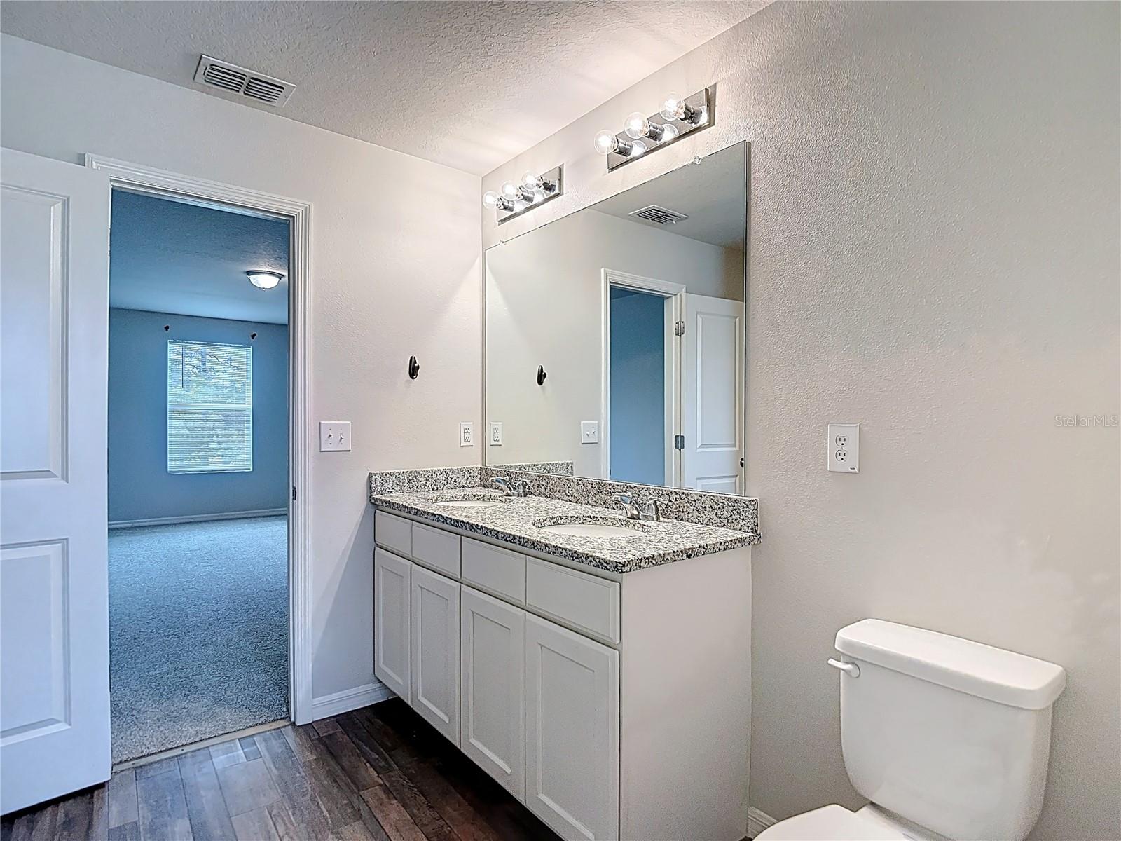 ROYAL HIGHLANDS - Residential