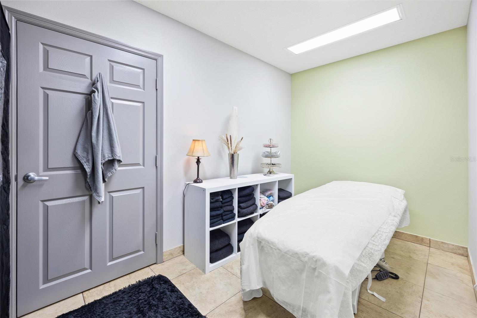 EUSTIS 2200 SOUTHBAY CONDO - Commercial Sale