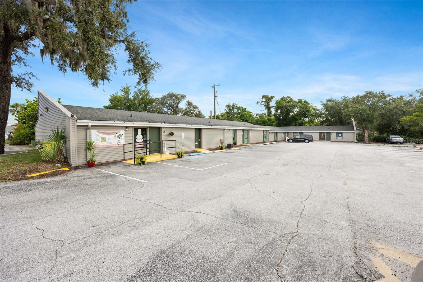 EUSTIS 2200 SOUTHBAY CONDO - Commercial Sale