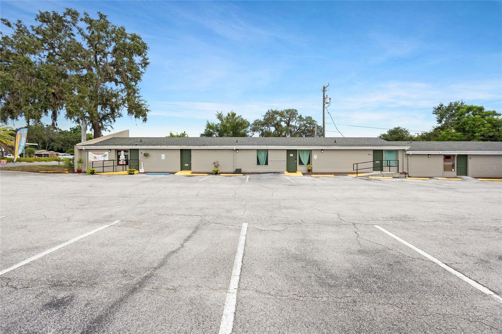 EUSTIS 2200 SOUTHBAY CONDO - Commercial Sale
