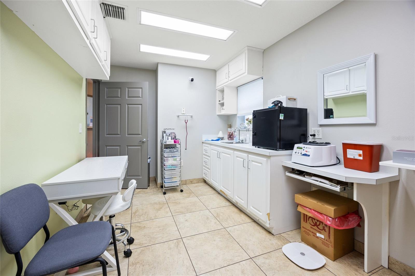 EUSTIS 2200 SOUTHBAY CONDO - Commercial Sale