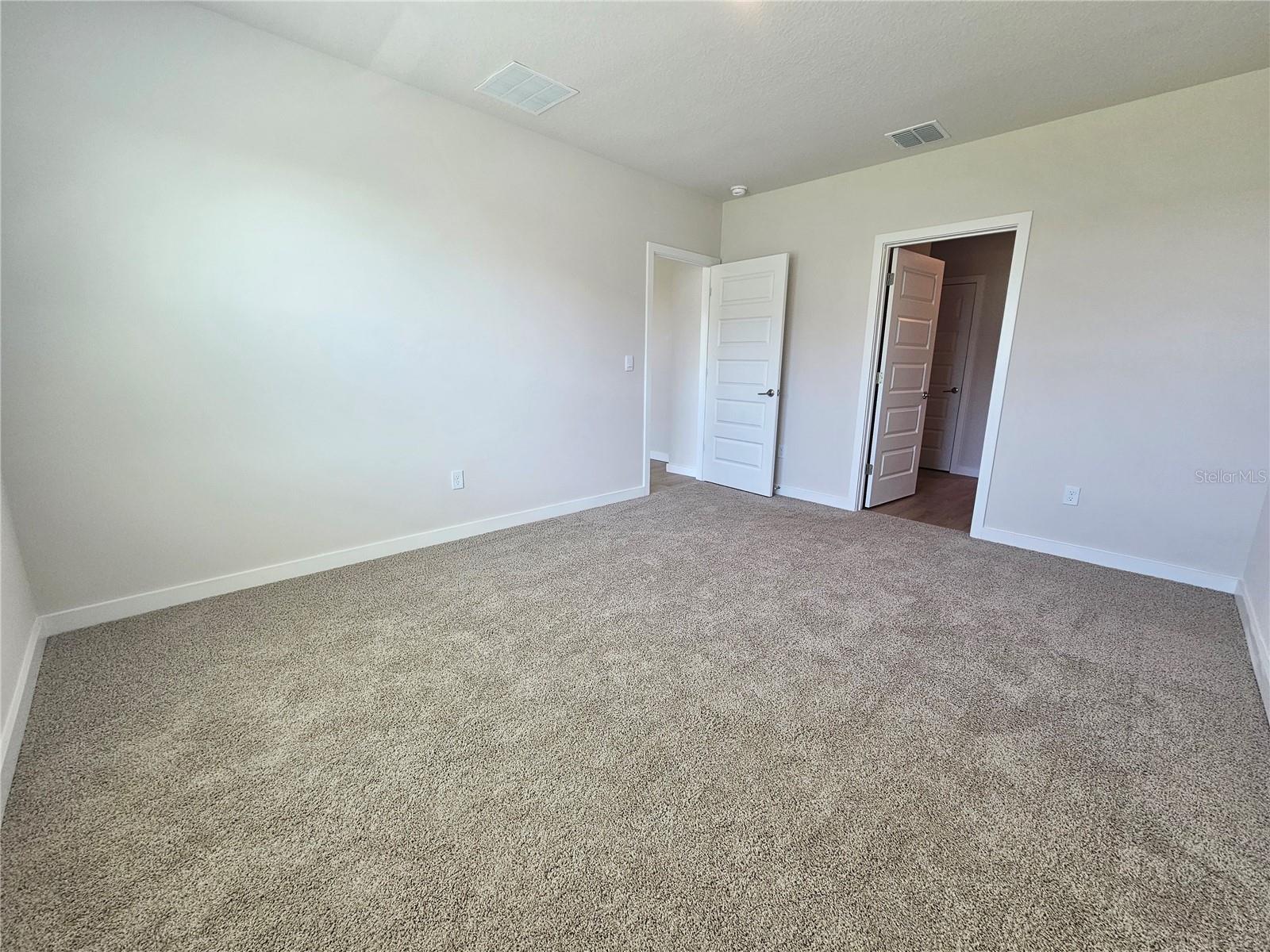 STAR FARMS OF LAKEWOOD RANCH - Residential Lease