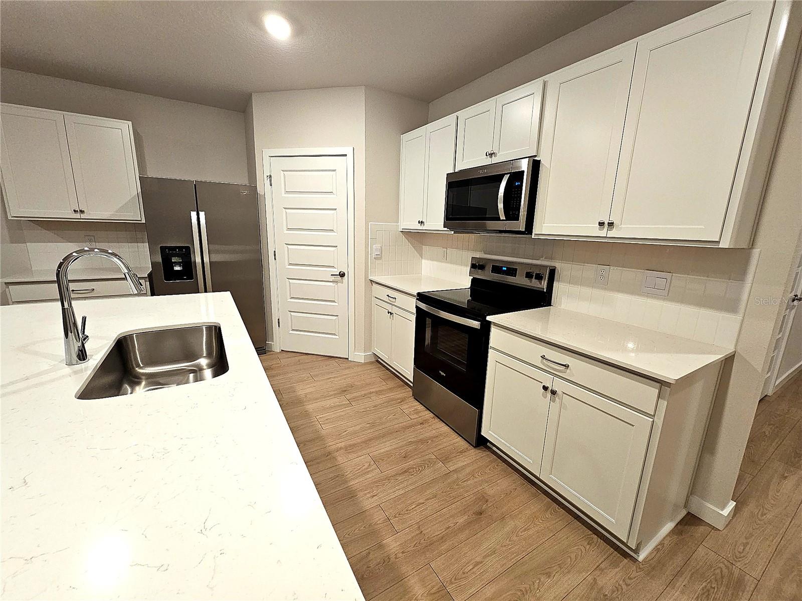 STAR FARMS OF LAKEWOOD RANCH - Residential Lease