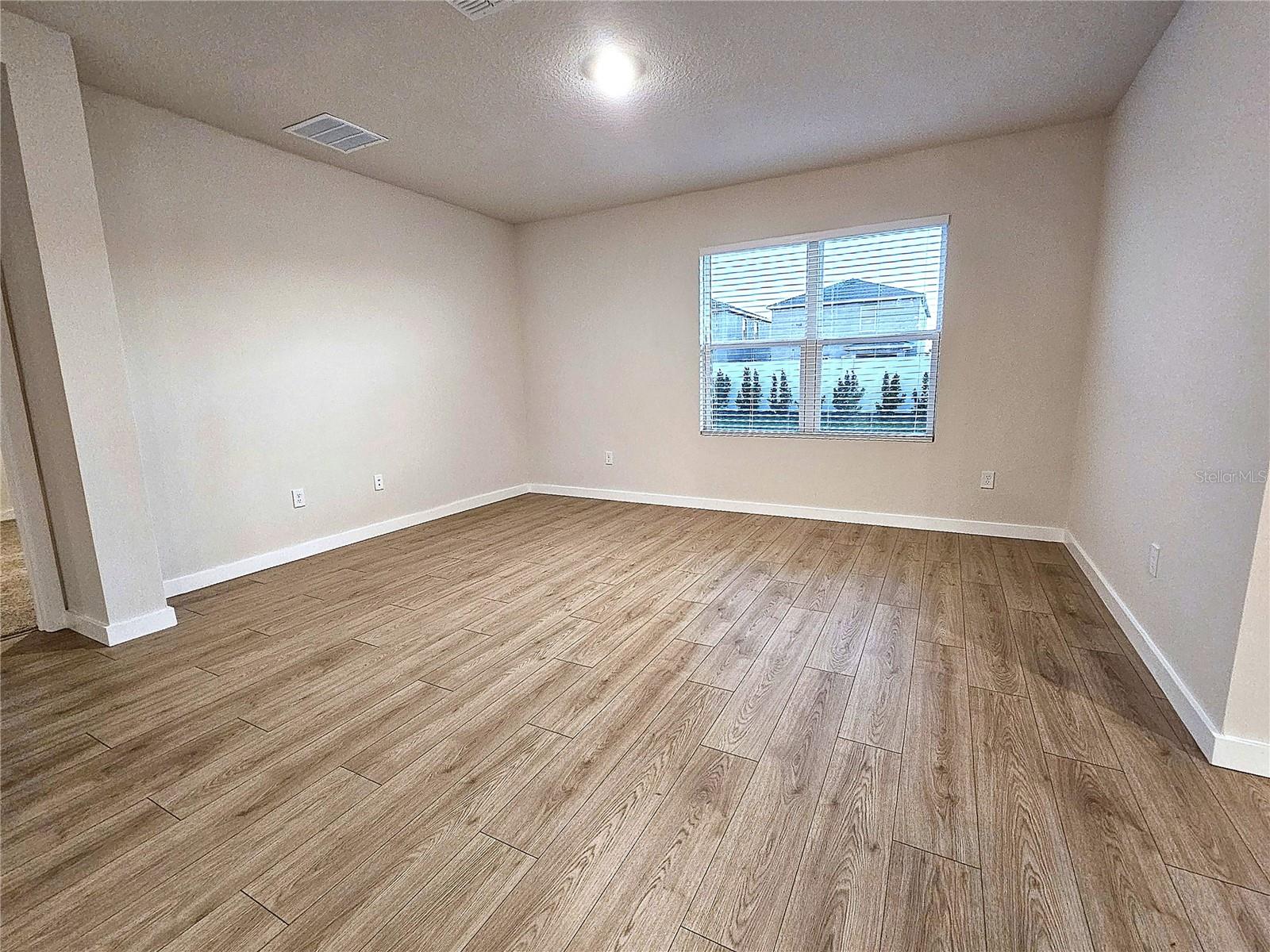 STAR FARMS OF LAKEWOOD RANCH - Residential Lease