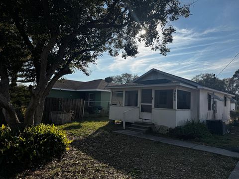 3265 CONINE WINTER HAVEN FL 33881