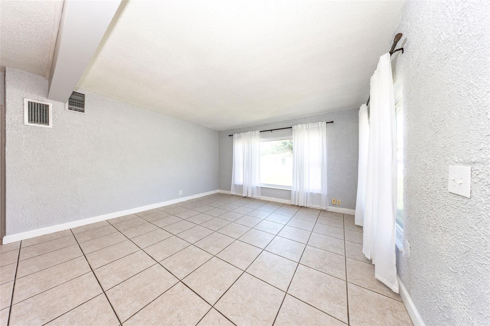 SUNLAND ESTATES - Residential